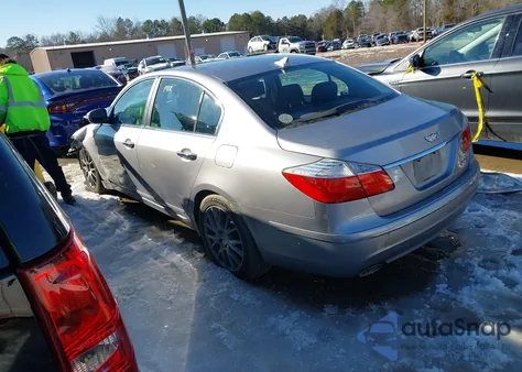 2011 Hyundai Genesis 3.8 z USA, uszkodzony, nr VIN KMHGC4DE8BU139139